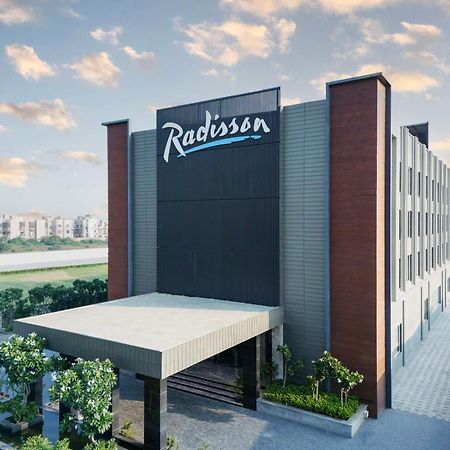 Radisson Hotel Vrindavan Exterior photo